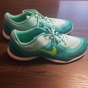 Nike training flex TR6 sneakers size 10 New